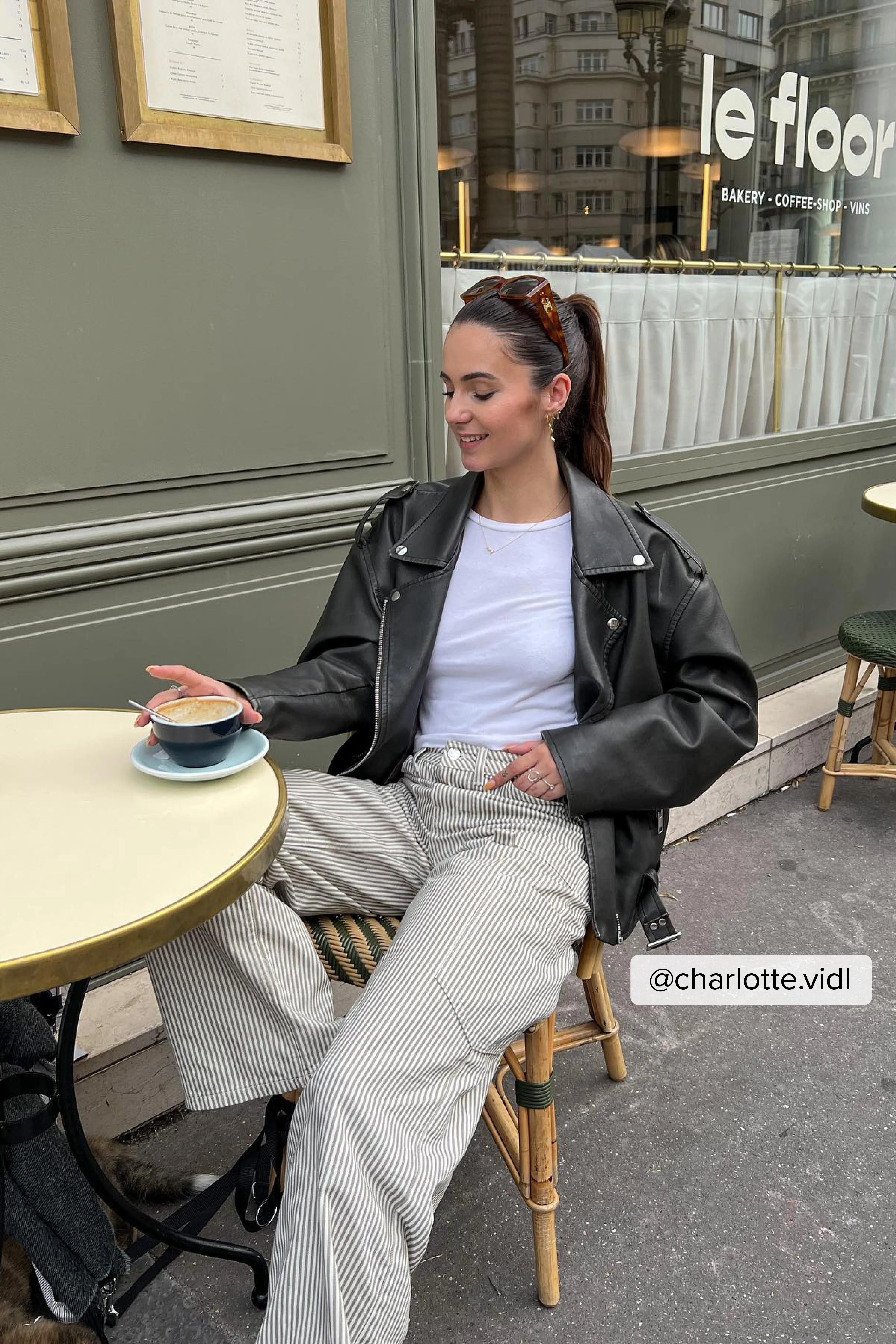 Cargo-Jeans mit weiten Beinen