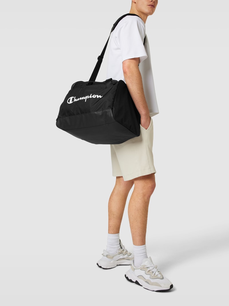 Weekender mit Label-Print Modell 'Duffle' in schwarz