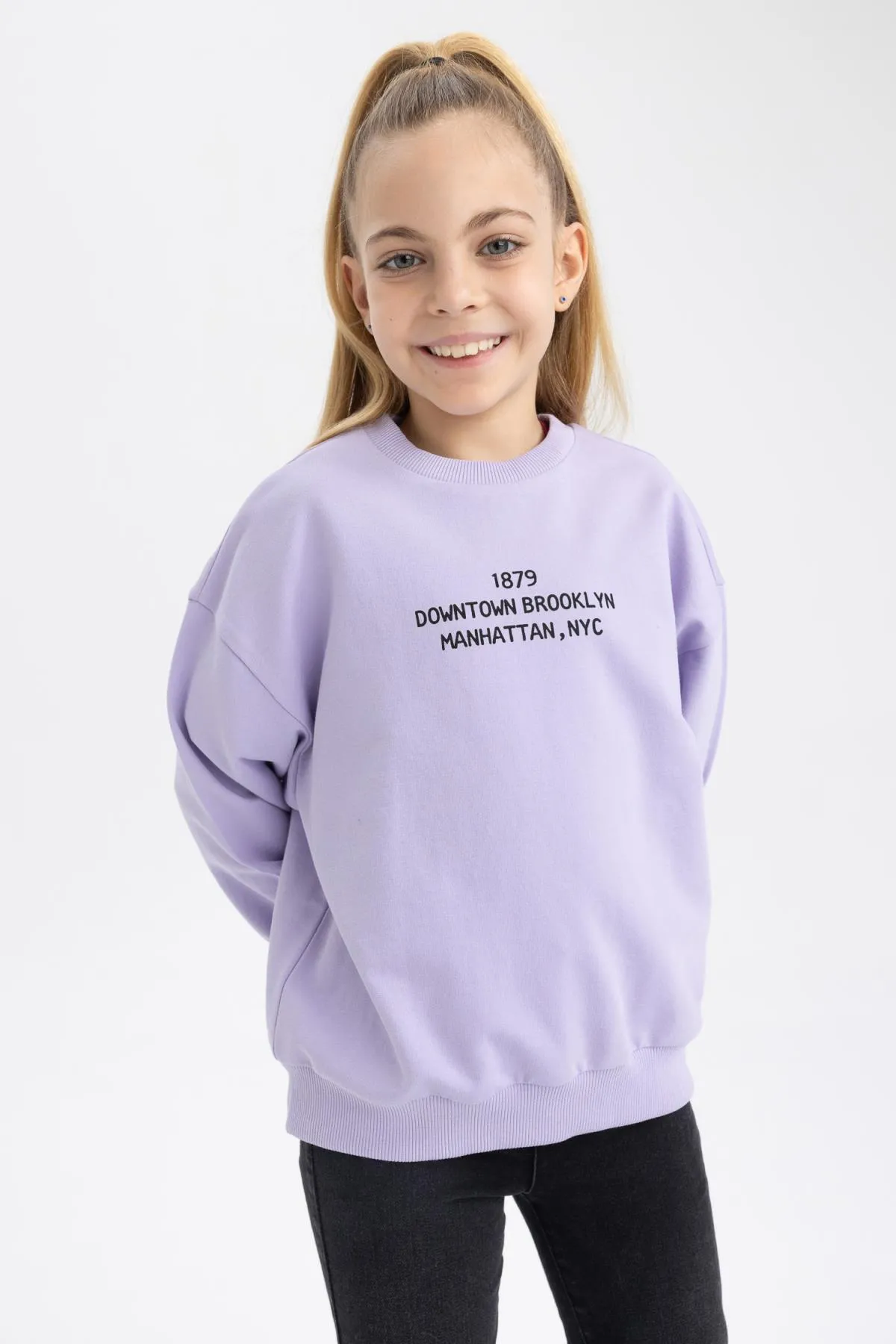 DeFacto  Bedrucktes Sweatshirt mit Rundhalsausschnitt und Relaxed Fit für Mädchen Z4188a623sp