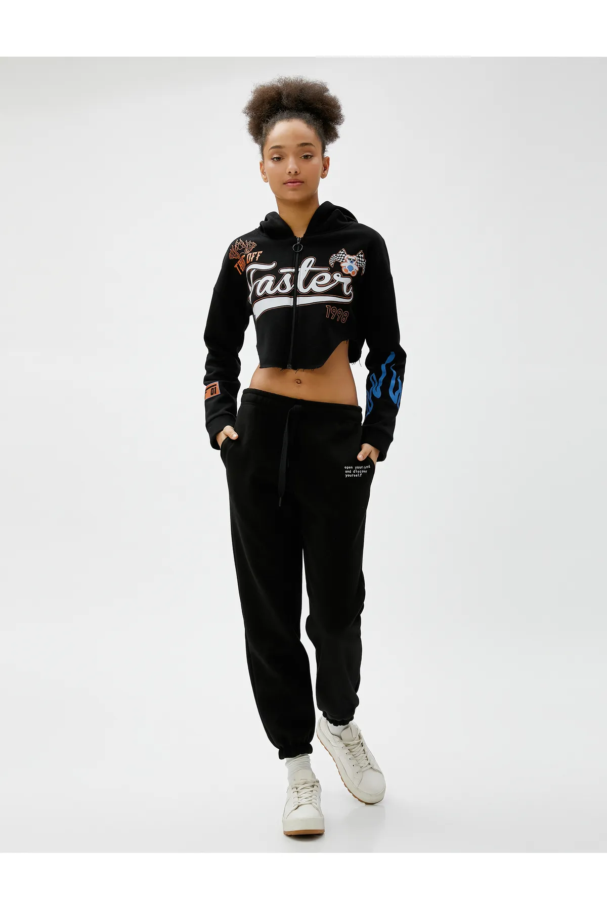 Koton  Jogger-Jogginghose, Spitze, Taillentasche, detailliert bestickt