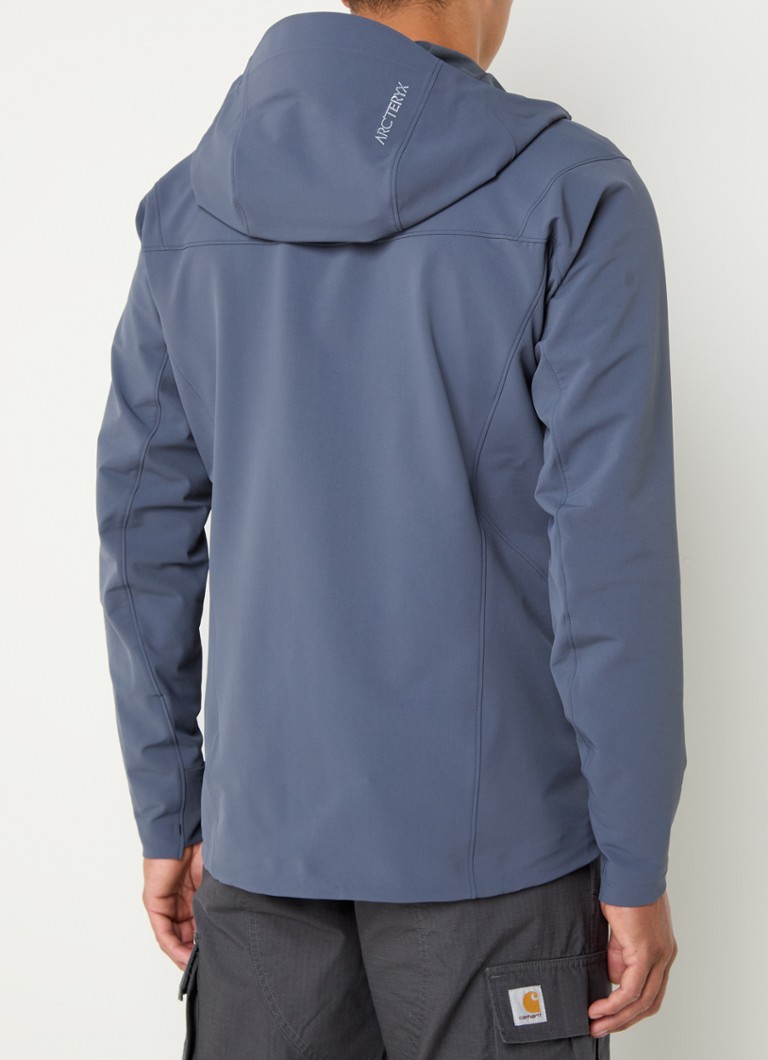 Arc'teryx Gamma softshell jaka ar izšuvumu no logotipa