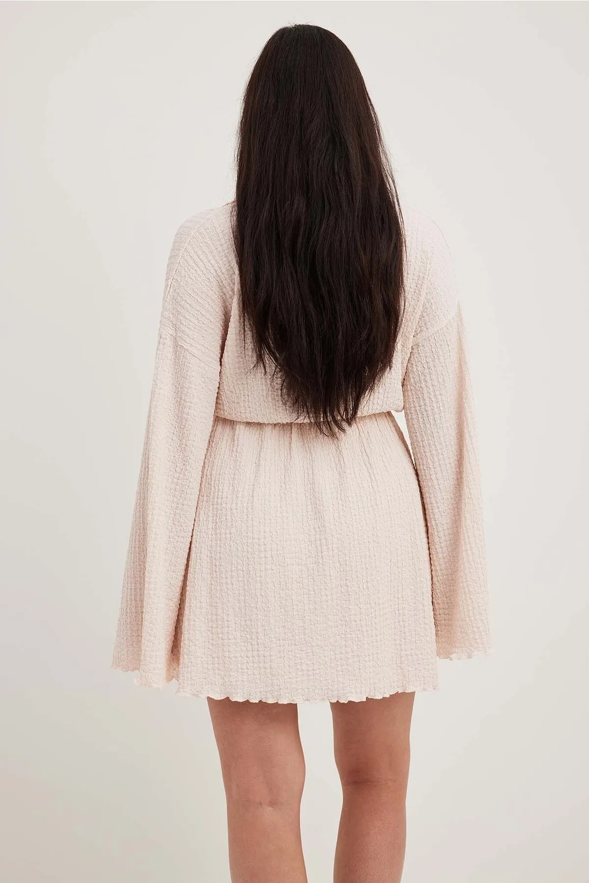 NA-KD  Strukturiertes Minikleid