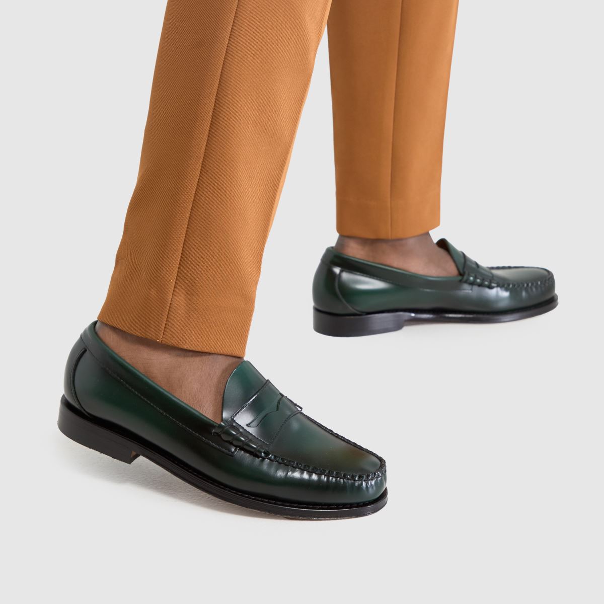 GH BASS – Mörkgröna, klassiska Larson-loafers med rem