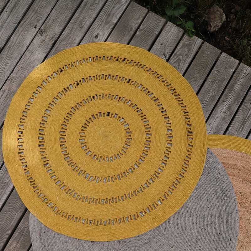 Tapis laine feutrée ajourée BIBEK