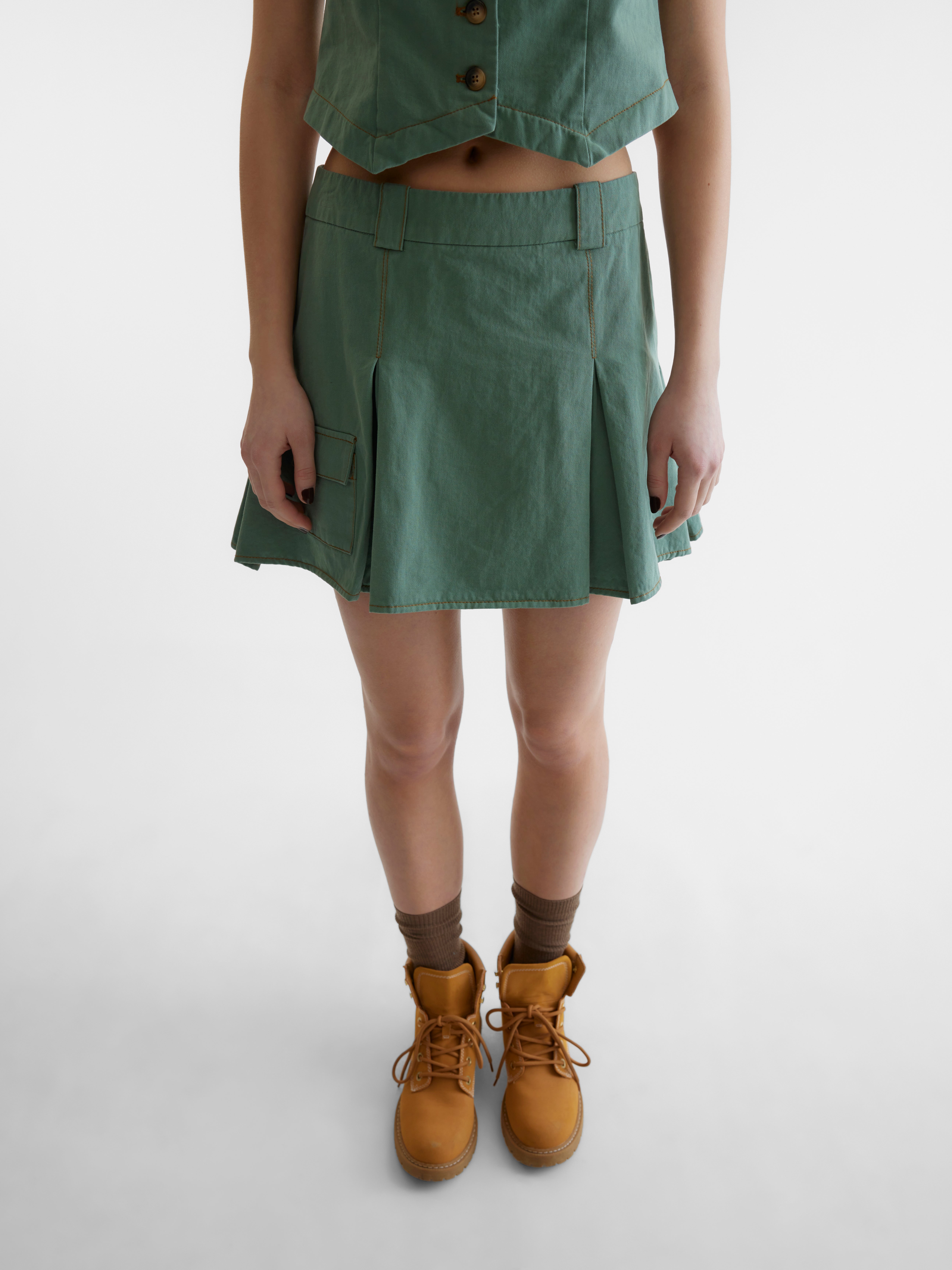 SOMETHING NEW PROJECT; CHLOE FRATER  Minirock