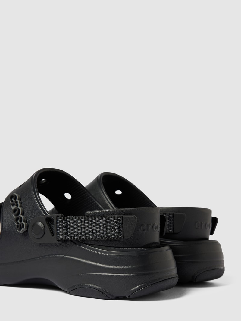 Sandalen mit Perforierungen Modell 'Classic' in schwarz