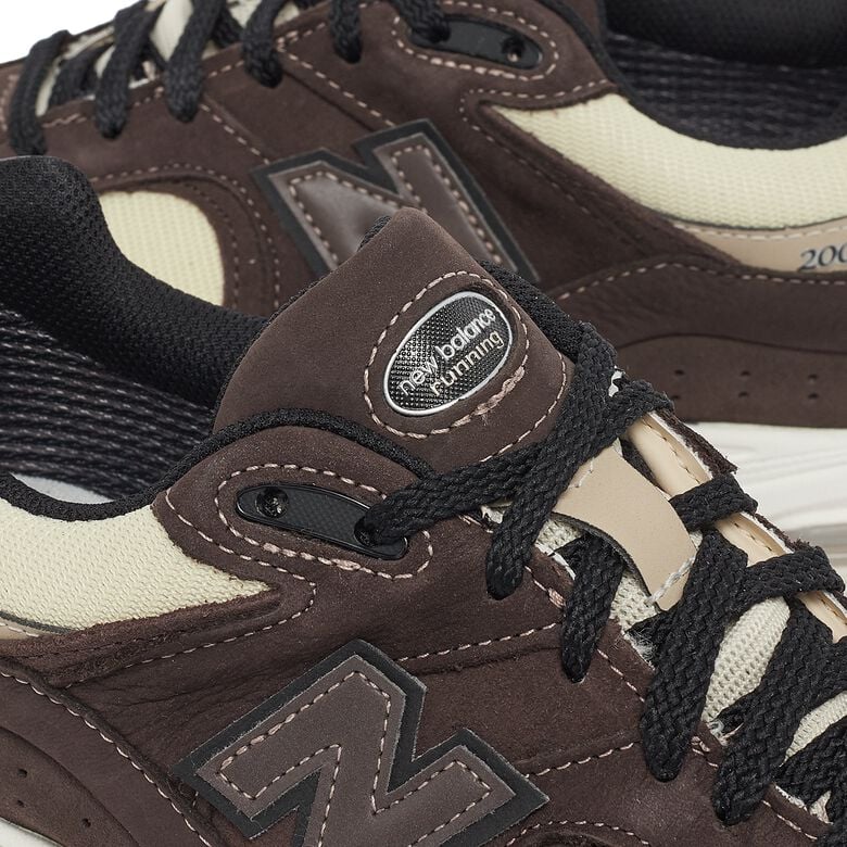 New Balance M2002RXQ schwarz