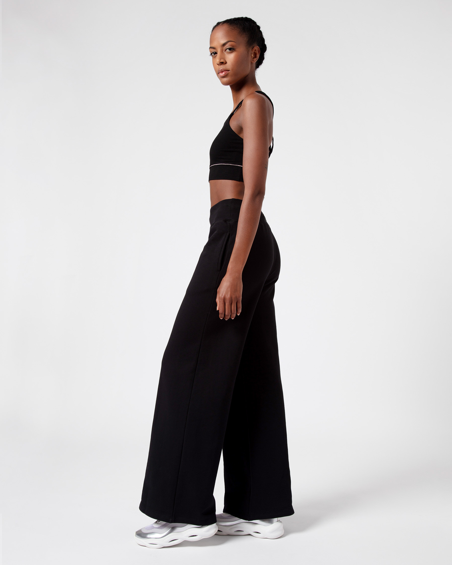 Large jogging pants
