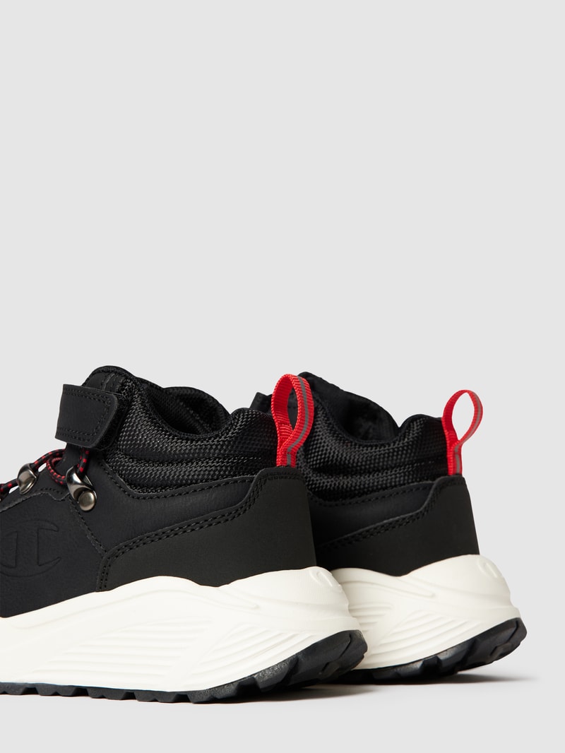 High Top Sneaker mit Label-Prägung Modell 'CLIMB' in schwarz