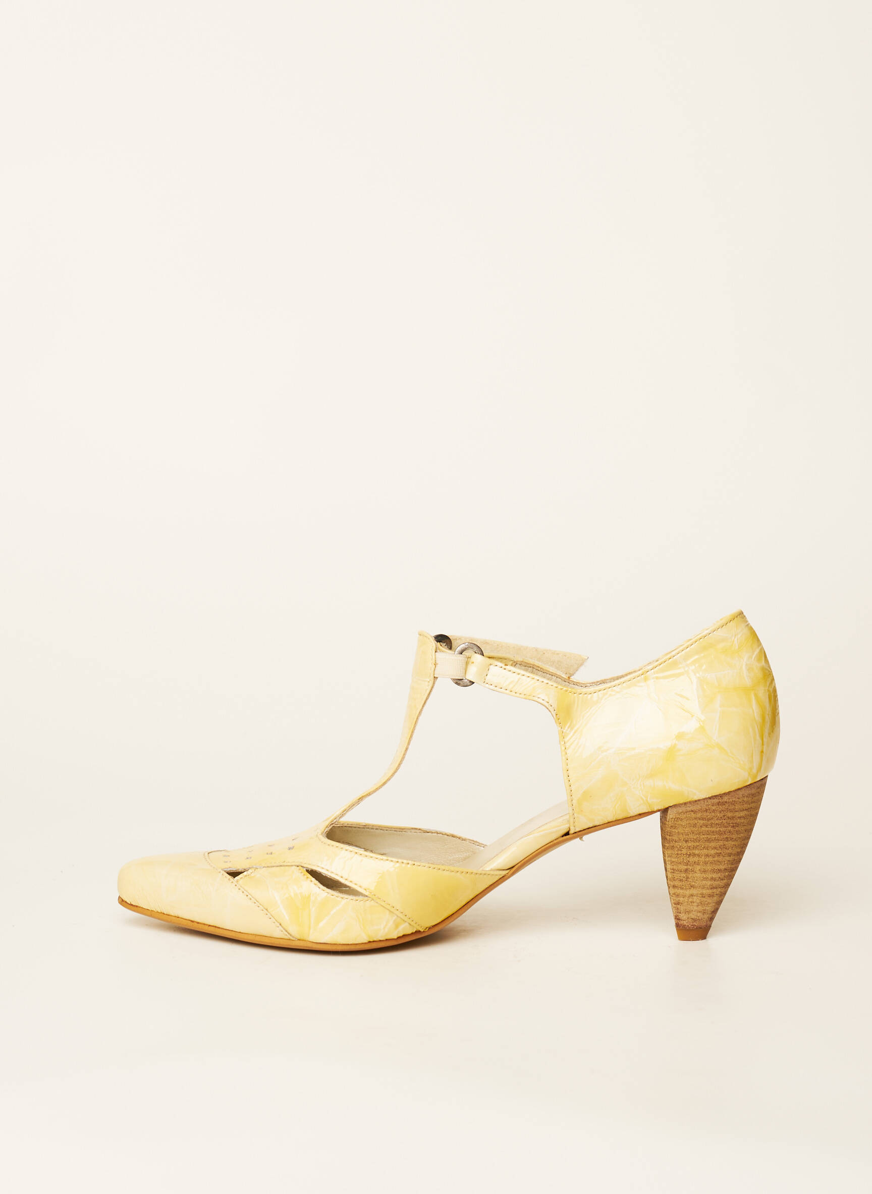 Miss Fidji Sandales Nu Pieds Femme couleur jaune