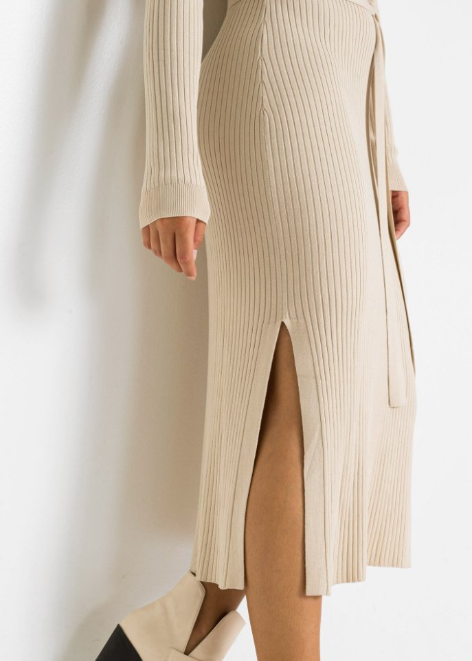 Strickkleid mit Bindegürtel