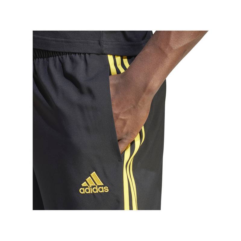 adidas Juventus Turin DNA Short Fußballshorts