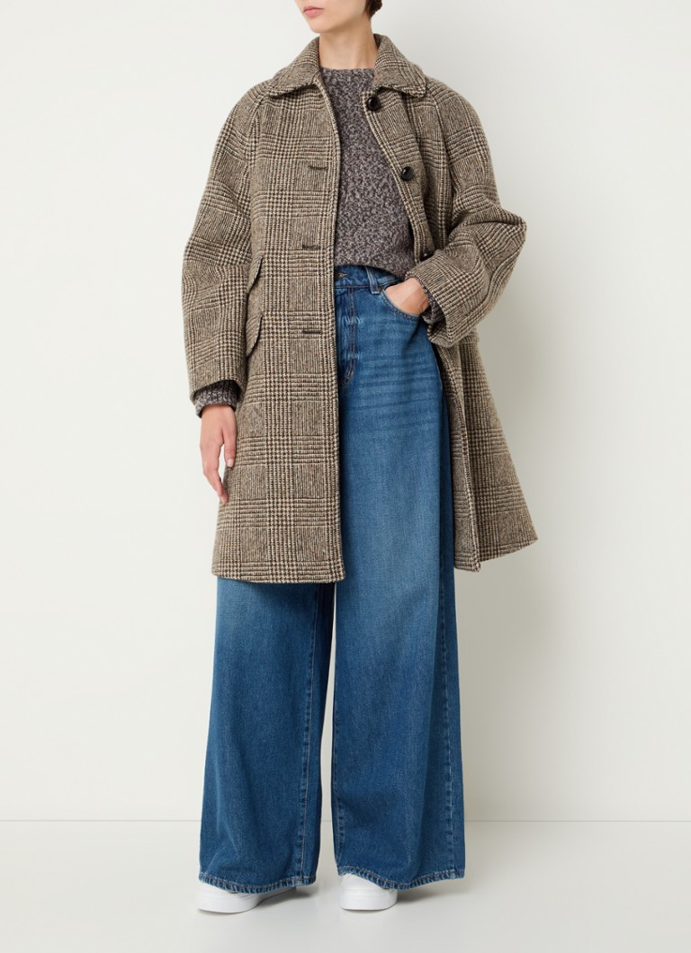 Palton MaxMara din lână virgină cu model piele de șarpe.