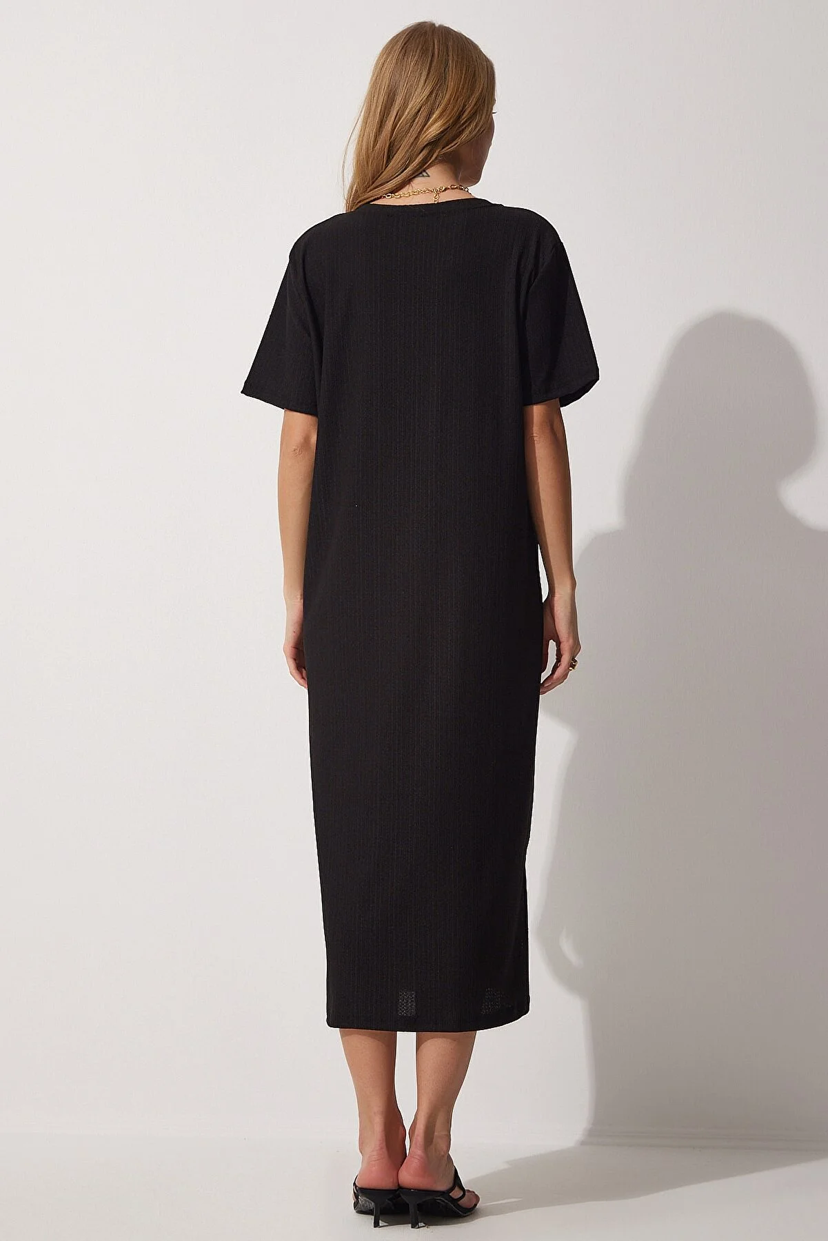 Happiness İstanbul  Schwarzes, lockeres, langes, tägliches Sommer-Strickkleid für Damen DZ00076