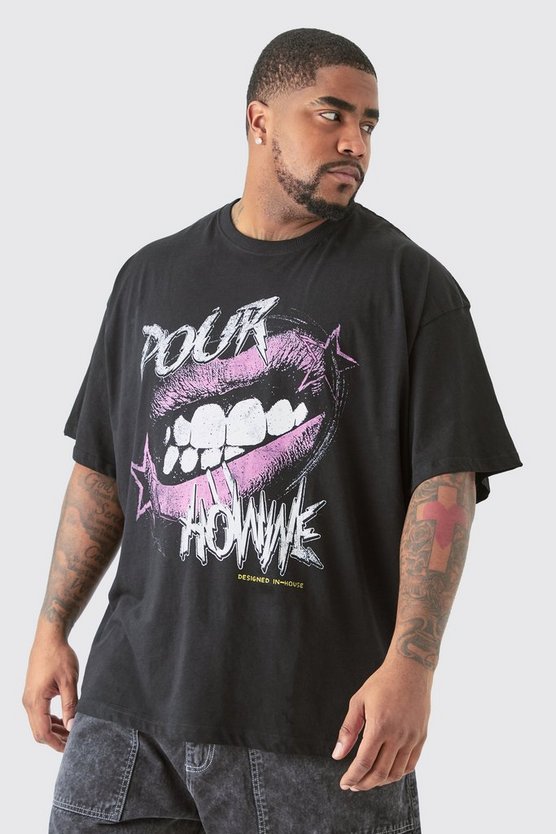 Plus T-Shirt mit Pour Homme Lippen Print in schwarz