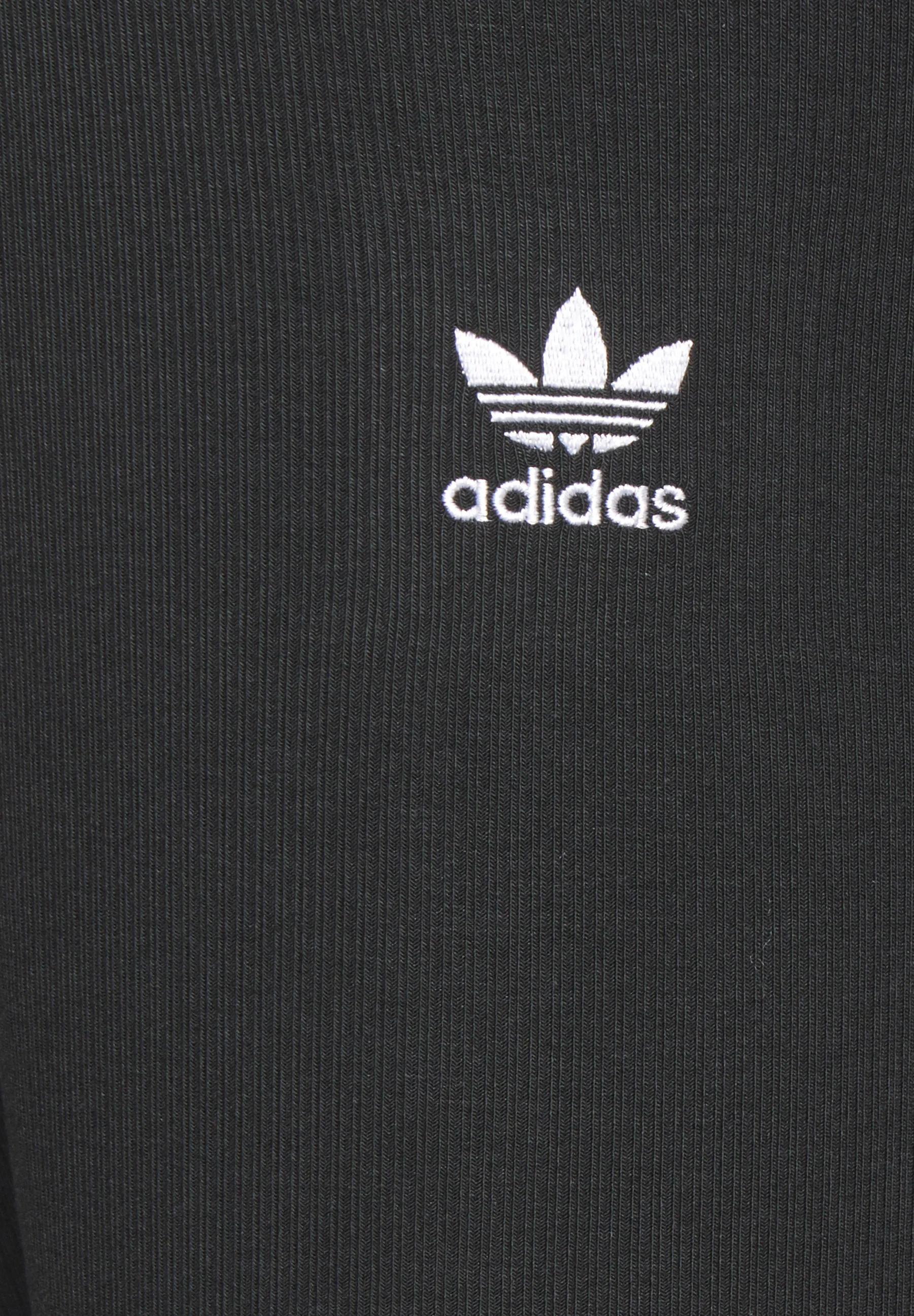 adidas Originals ESSENTIAL RIBBED SHORT - Pantalones cortos