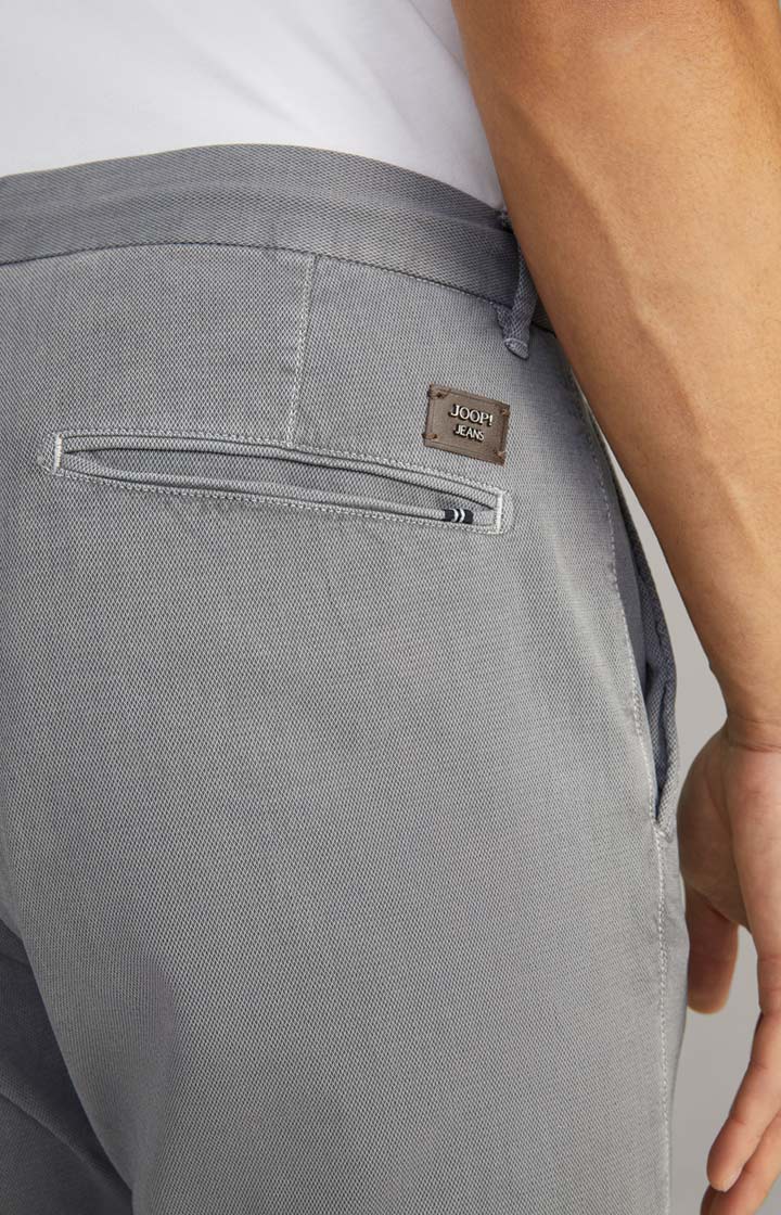 Chino Maxton in Grau