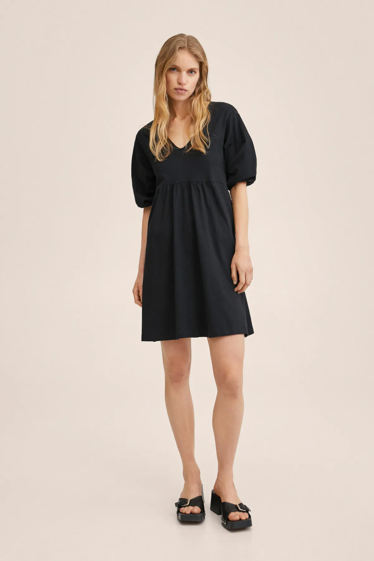 MANGO  27047878 Frau / Mädchen Schwarz