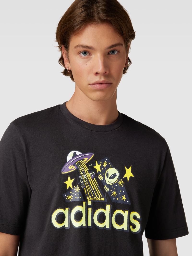 T-Shirt mit Motiv-Print in schwarz