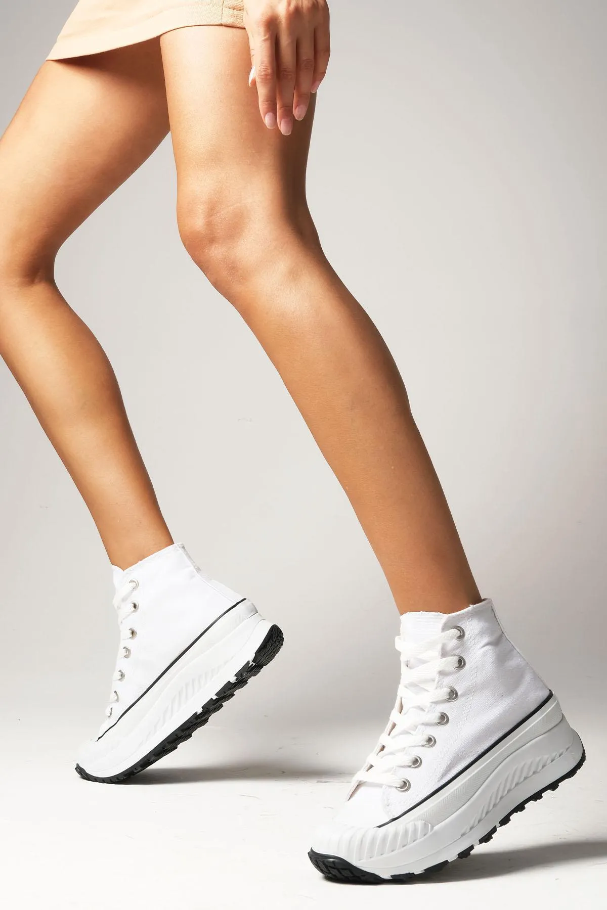 Mio Gusto  Bendis weiße Farbe Leinen dicke Sohle High Top Casual Damen Sneaker Schuhe