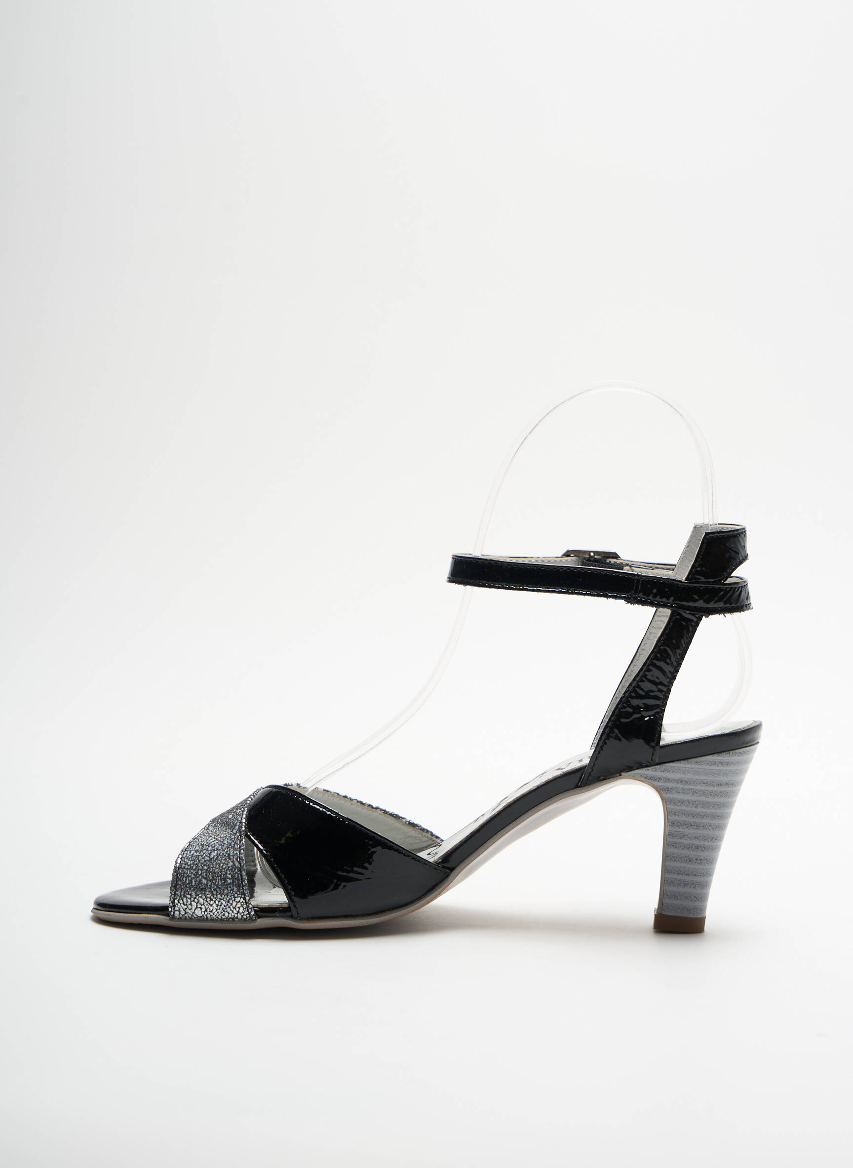 Un Tour En Ville Sandales Nu Pieds Femme couleur noir