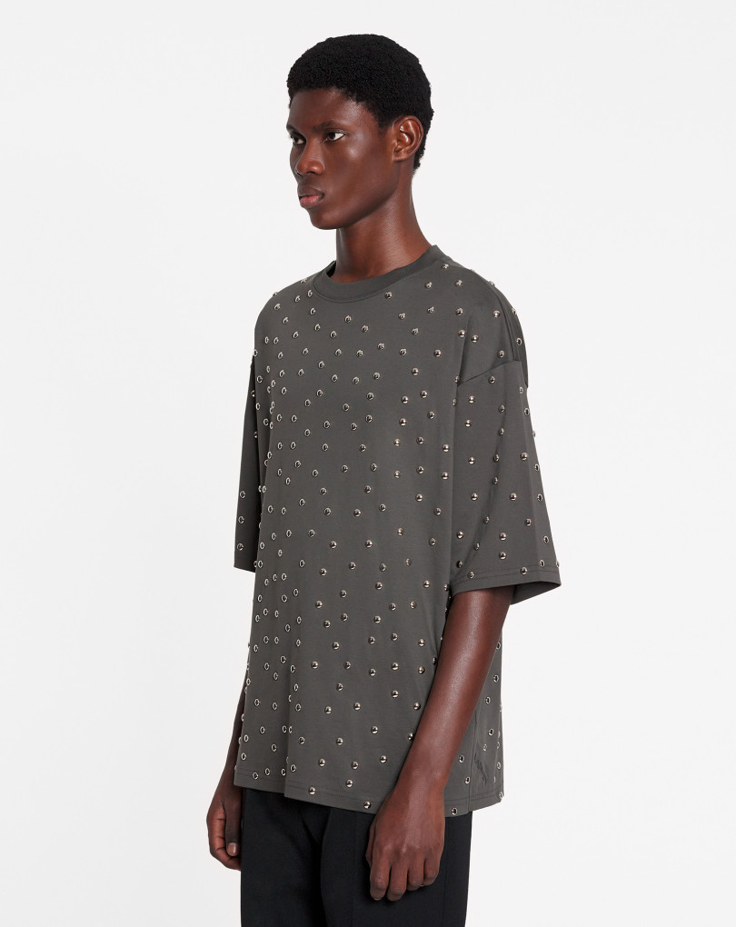 T-SHIRT OVERSIZE CLOUTÉ