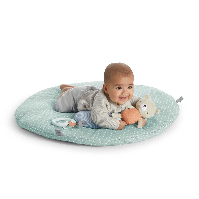 Tapis d'éveil grand confort avec arches en bois Cozy spot Ingenuity