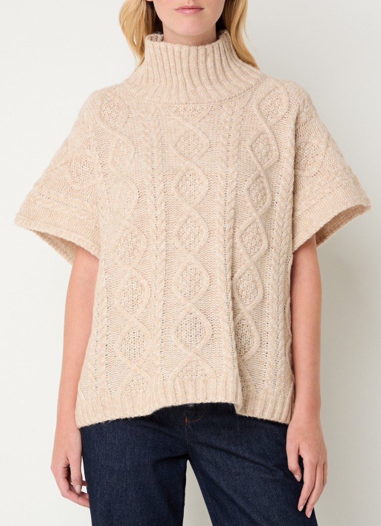 Poncho estivo a collo alto in maglia a trecce