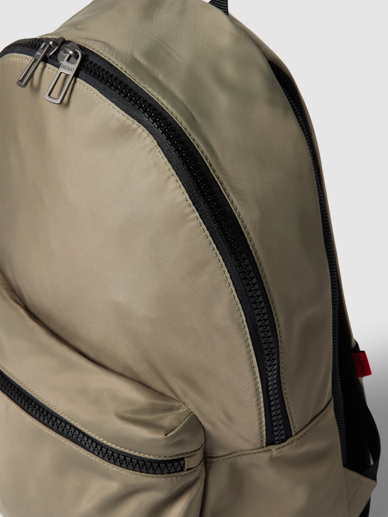 Rucksack mit Label-Patch Modell 'Ethon' in khaki