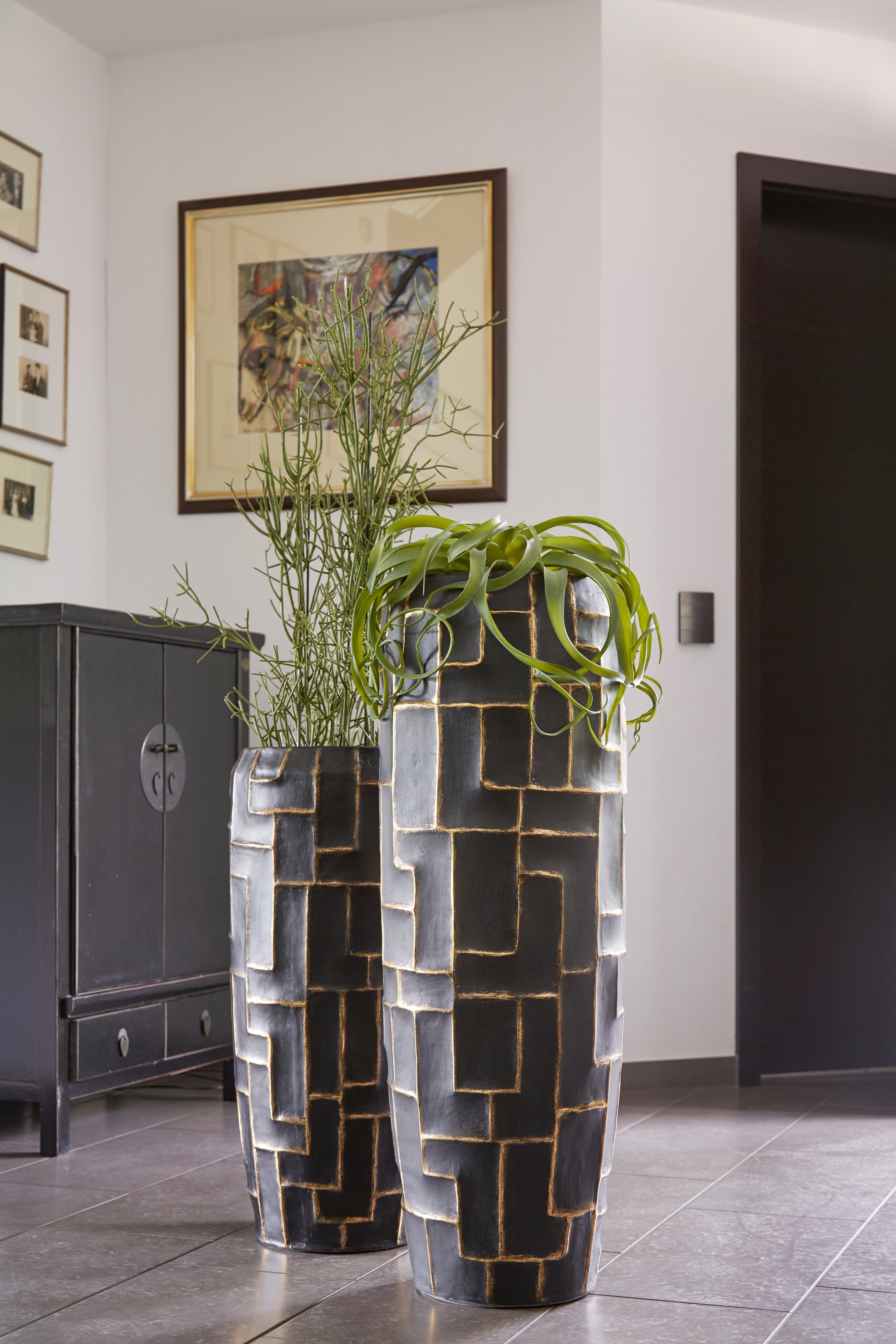 Flingora Bodenvase Mara, mit Einsatz - Fiberglas - Indoor - Samtschwarz/Gold - Höhe 75 cm