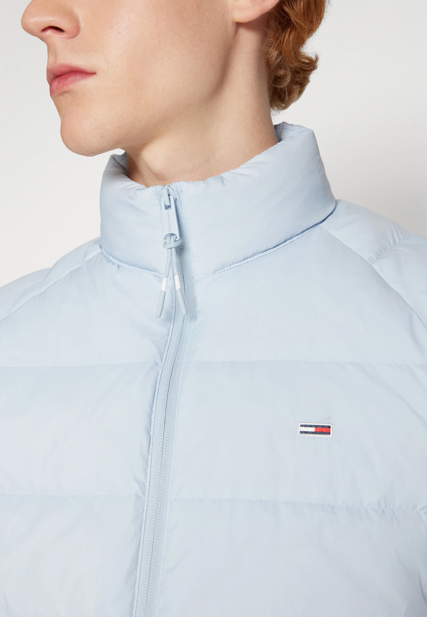 Chaqueta esencial Tommy Jeans - Chaqueta de plumas