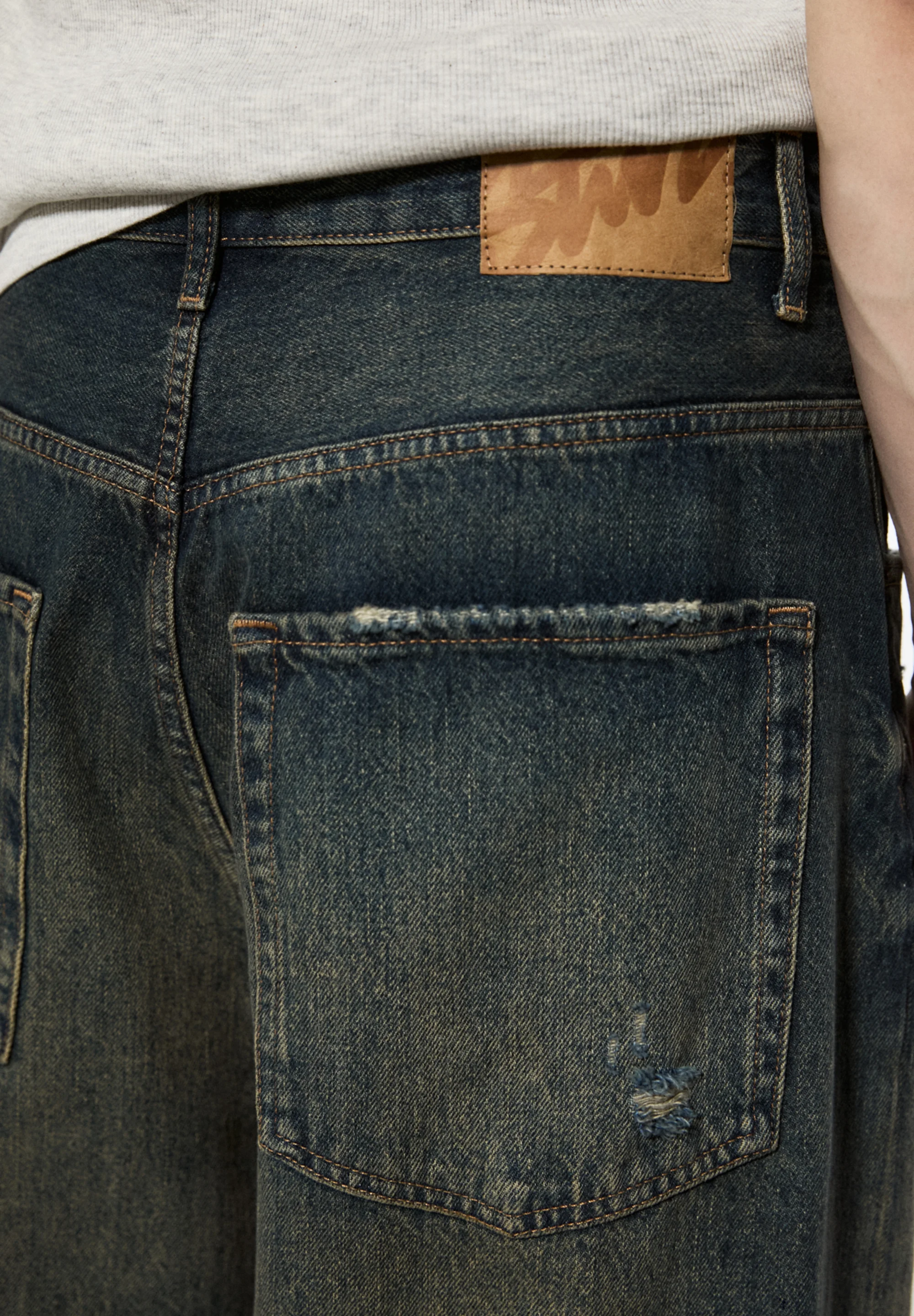 PULL&BEAR SUPER BAGGY - Vaqueros pitillo
