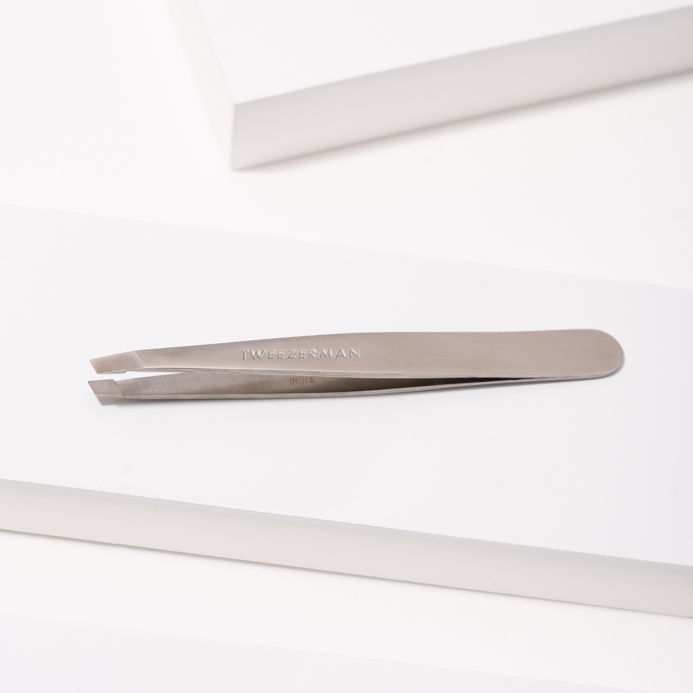 tweezerman Tweezerman Slant Tweezer Classic Stainless Steel Pincettes