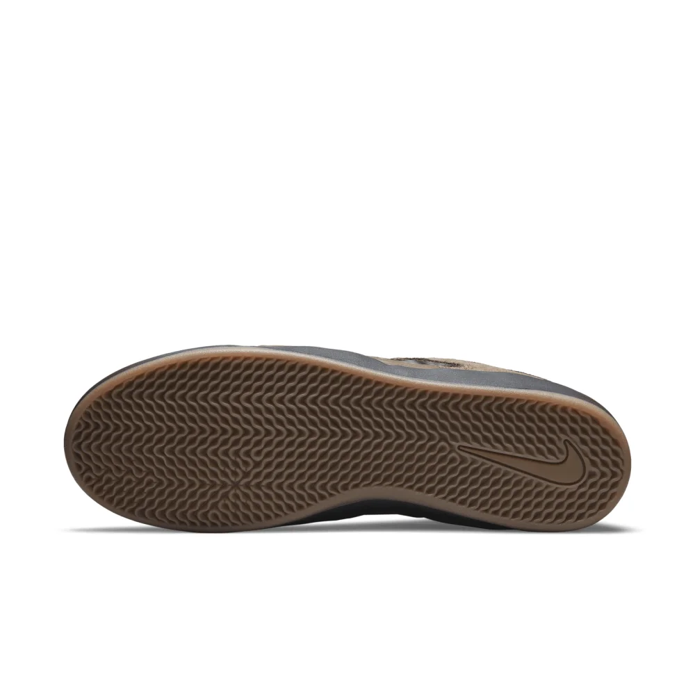 Nike Ishod Wair SB DC7232-300 / grün