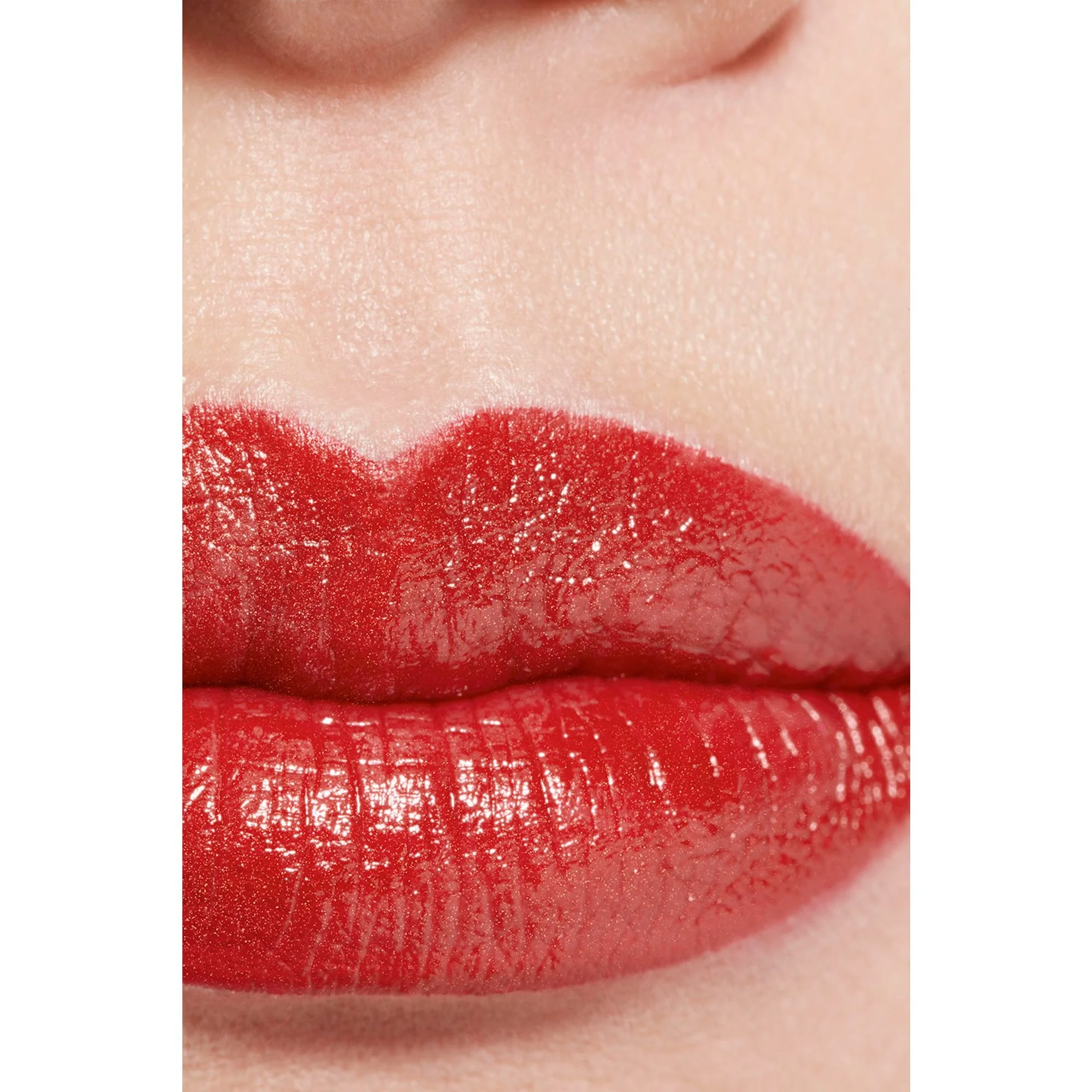 ROUGE ALLURE L'EXTRAIT - ΤΟ ΚΡΑΓΙΟΝ ΥΨΗΛΗΣ ΕΝΤΑΣΗΣ ΜΕ ΦΩΣ ΚΑΙ ΕΚΧΥΛΙΣΜΑ ΠΕΡΙΠΟΙΗΣΗΣ. ΞΑΝΑΓΕΜΙΖΕΤΑΙ