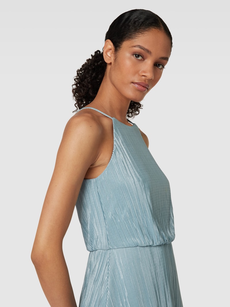 Abendkleid mit Strukturmuster in schilf