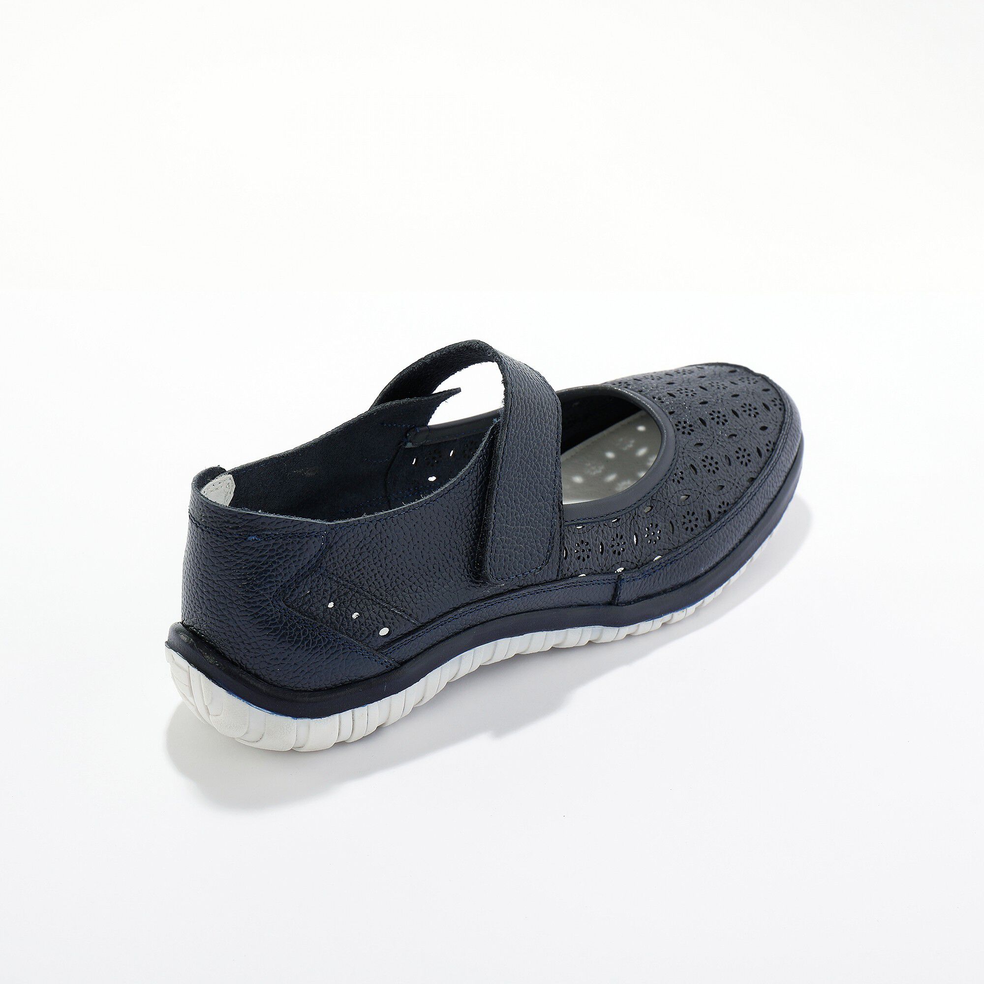 Babies cuir souple perforé, bande scratchée