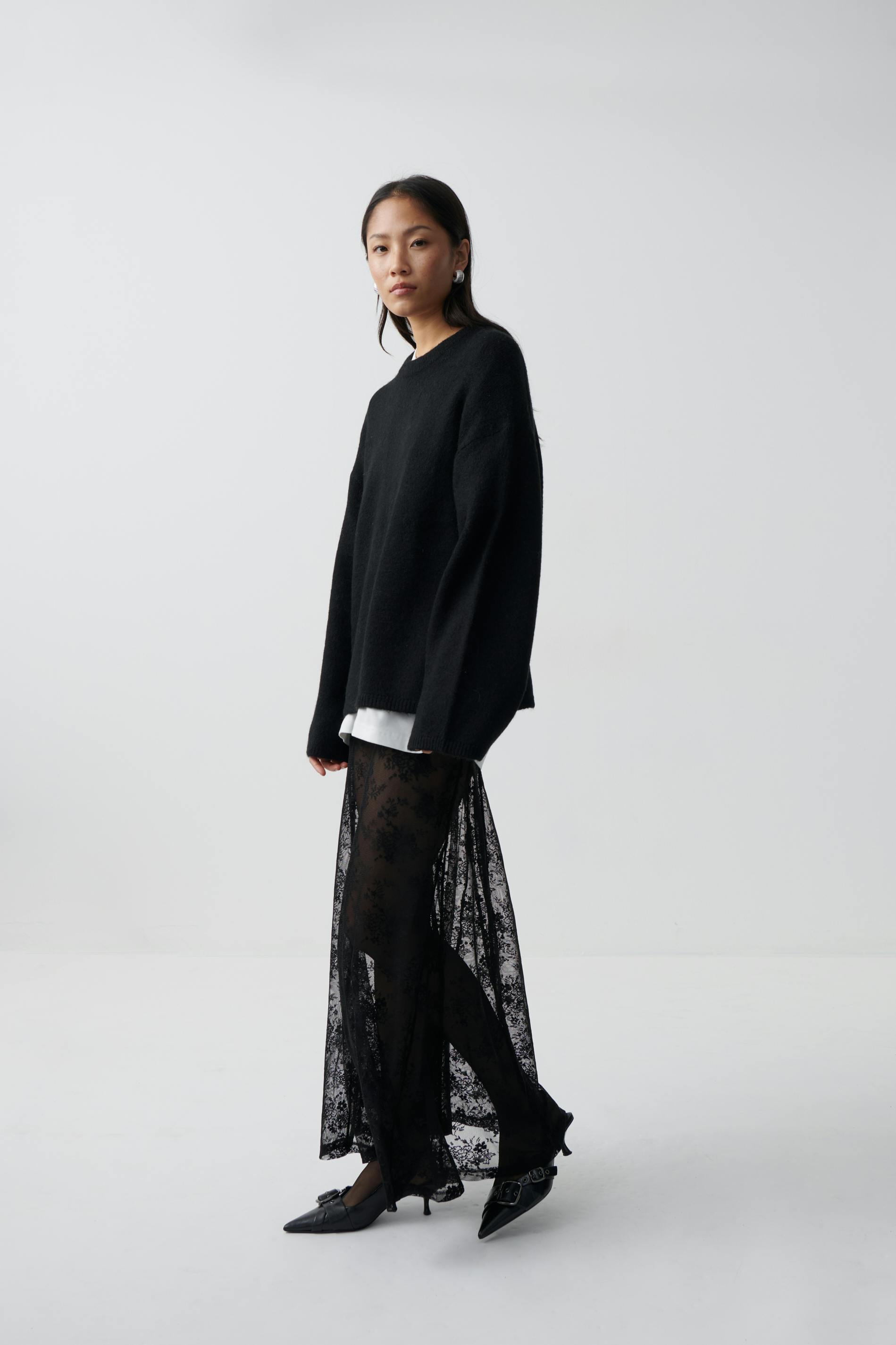 Lace skirt
