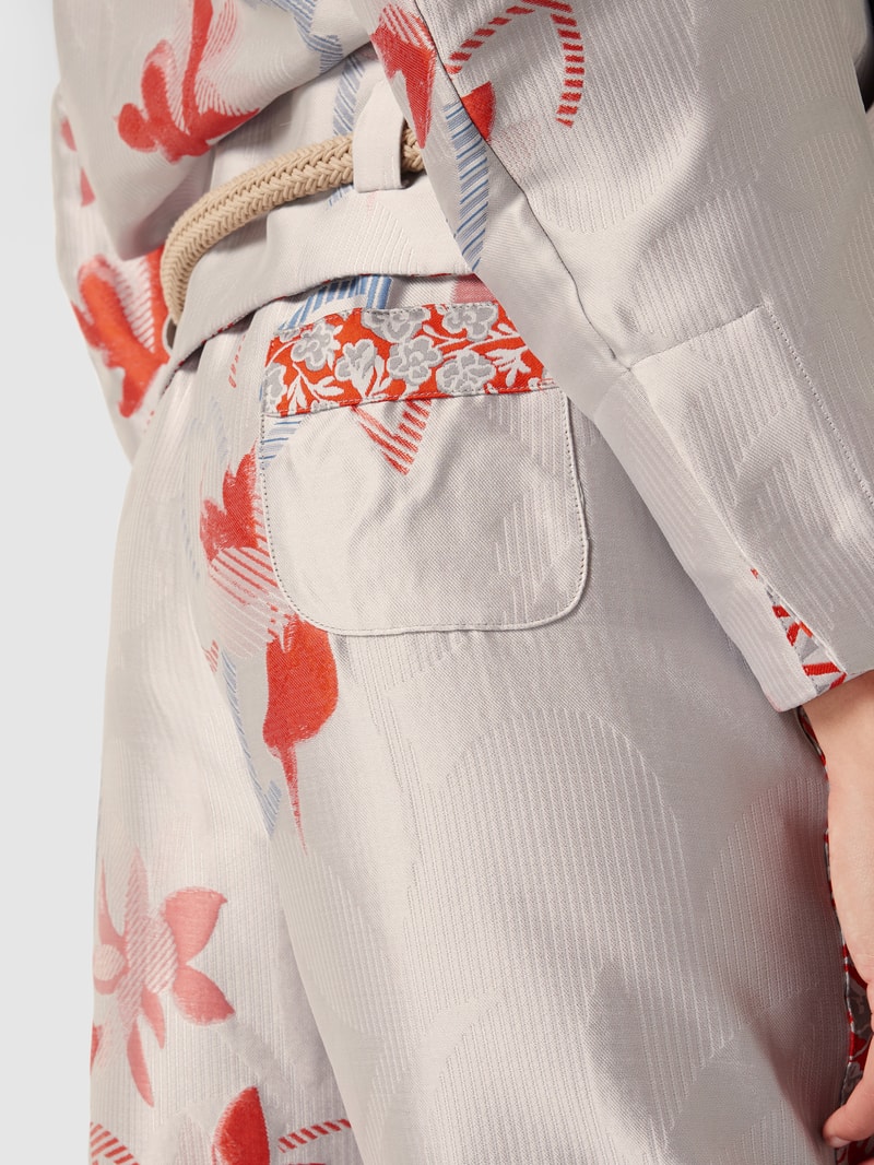 Hose mit floralem Allover-Muster in graphit