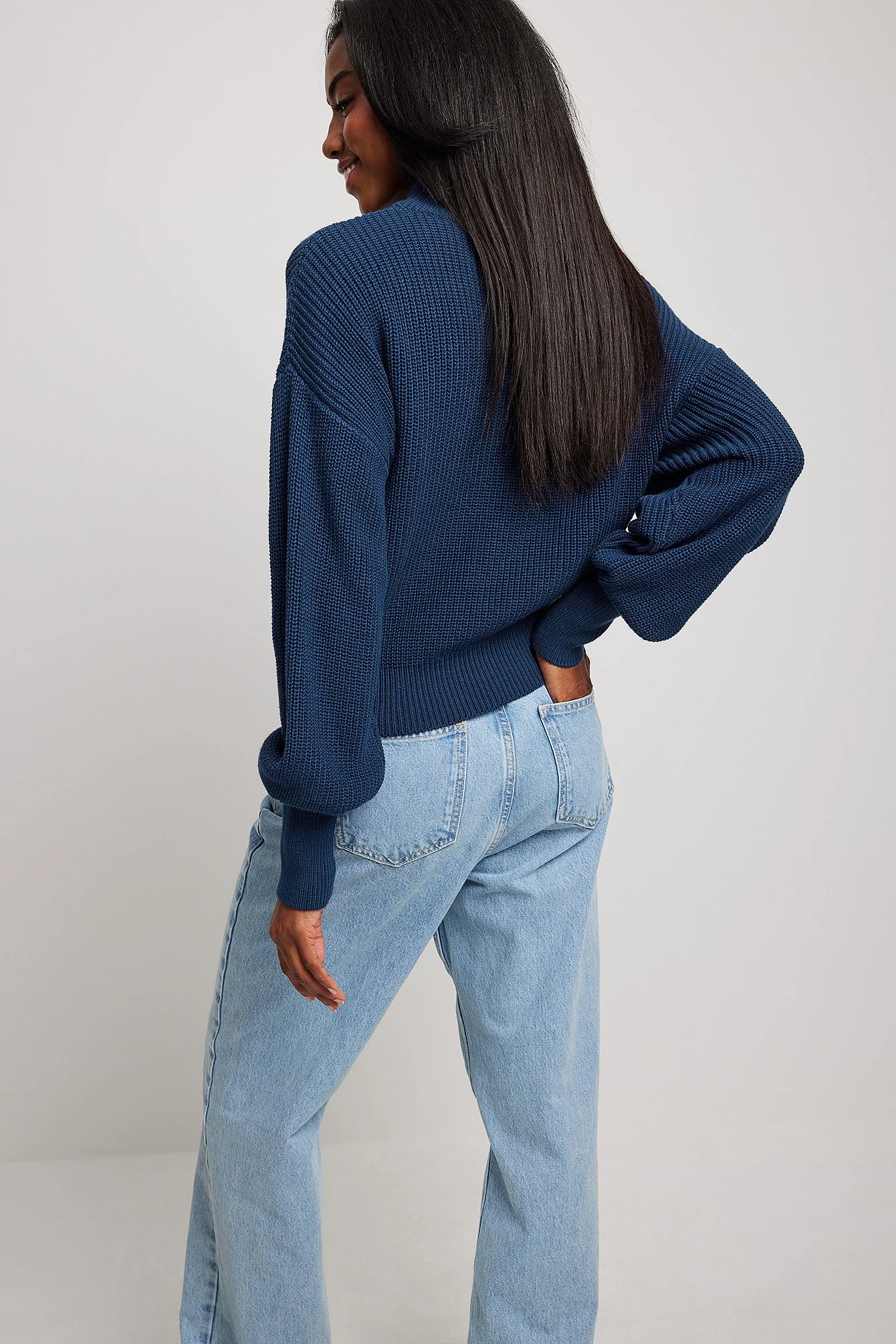 Strickpulli mit weiten Ärmeln