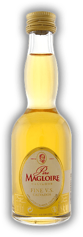 Pere Magloire Fine Calvados 0,05 Liter Pere Magloire Fine Calvados 0,05 Liter Frischer und fruchtiger Calvados. 0,05	 Liter - Vol 40%