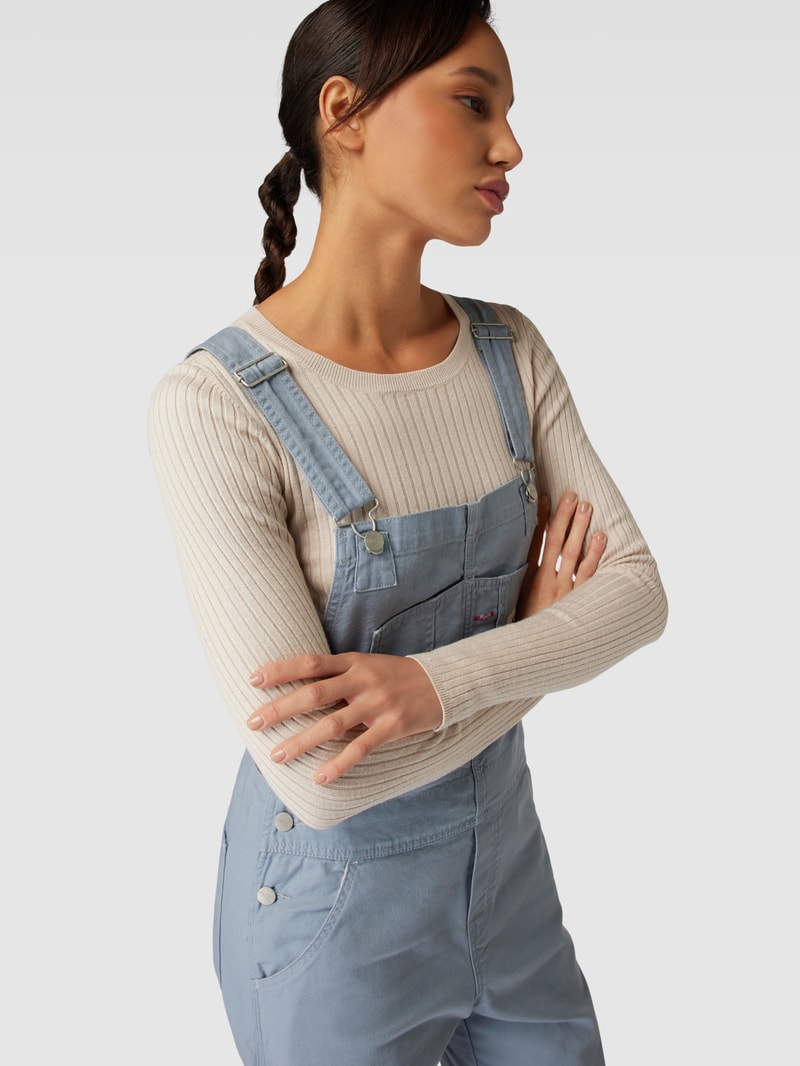 Latzhose mit Label-Detail in hellblau
