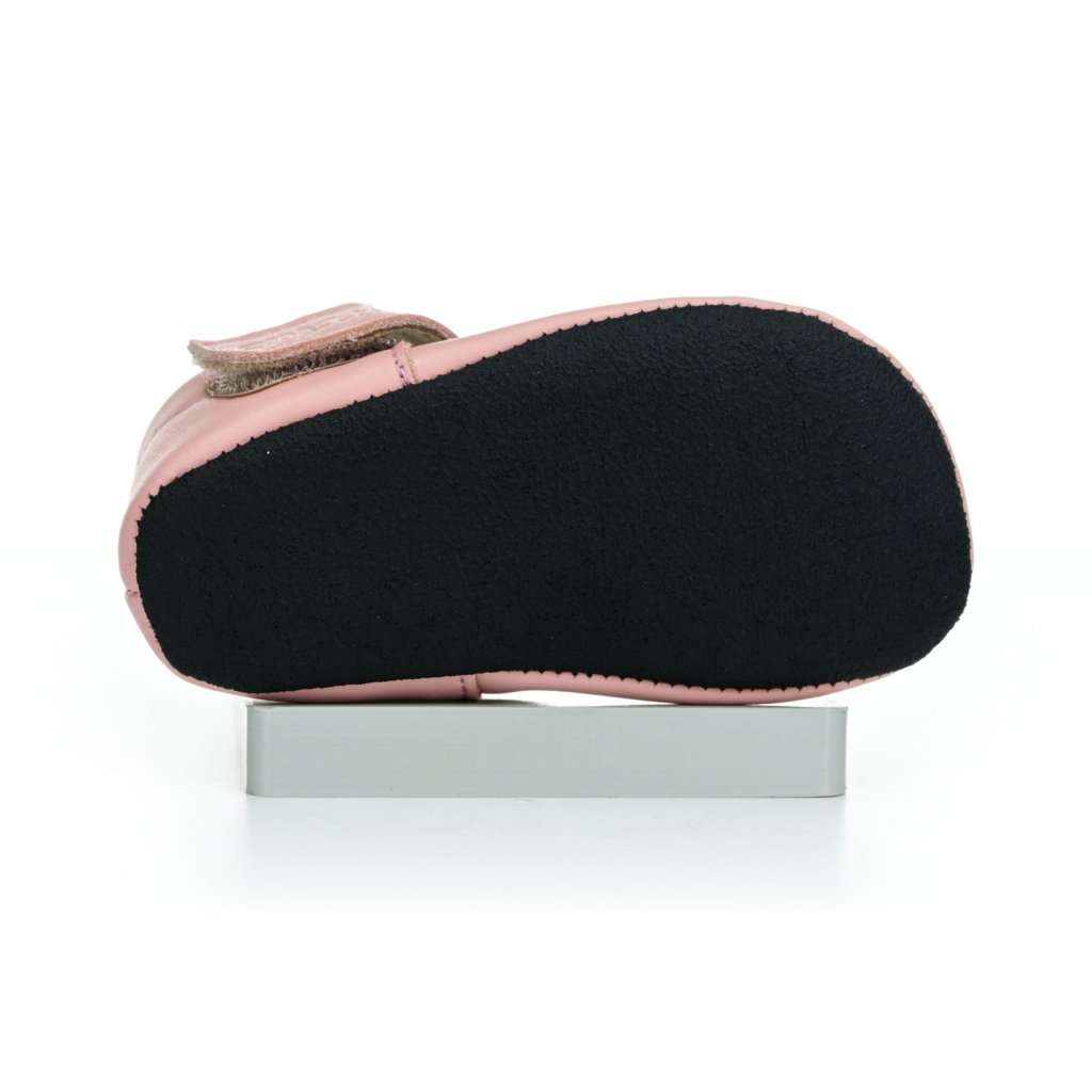 OmaKing Slippers Mutsu Pink Barfußkrabbelschuhe