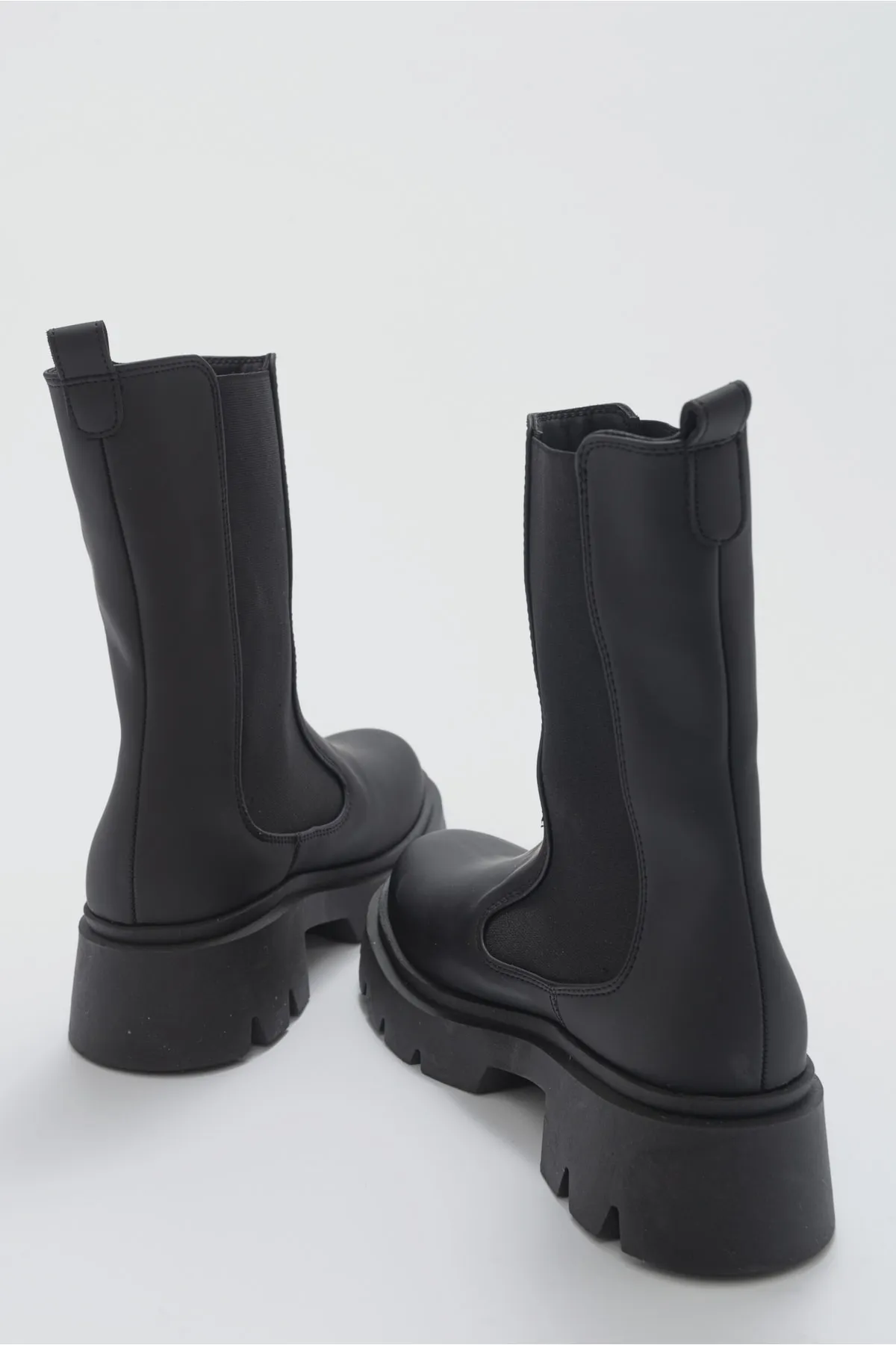 LuviShoes  Bald schwarze Damenstiefel
