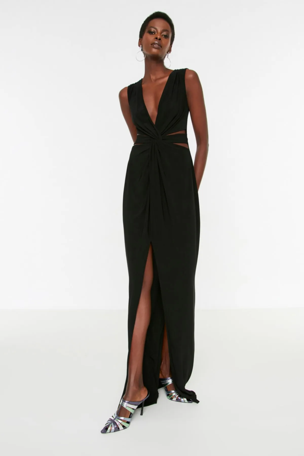 Trendyol Collection  Schwarzes langes Abendkleid mit Taillendetail TPRSS22AE0040