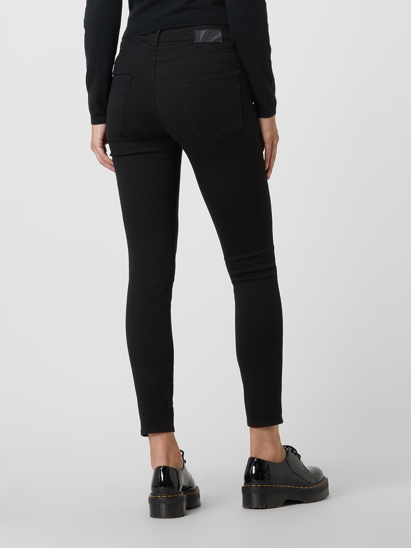 Skinny Fit Jeans mit Bio-Anteil Modell 'Ana' in schwarz