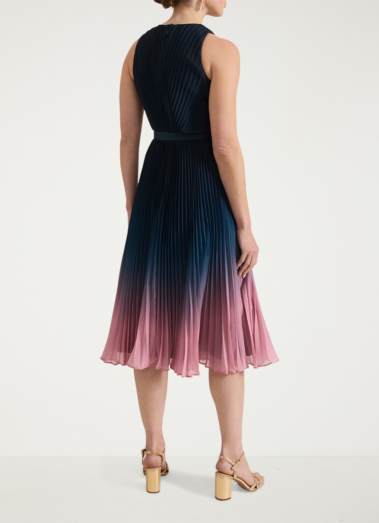Rochie midi Phase Eight Petite Simara cu pliuri și curea.