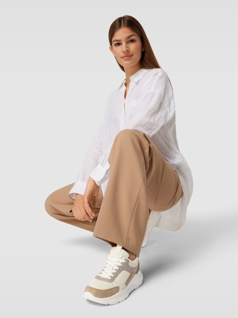 Sneaker mit tonalem Besatz in rosa