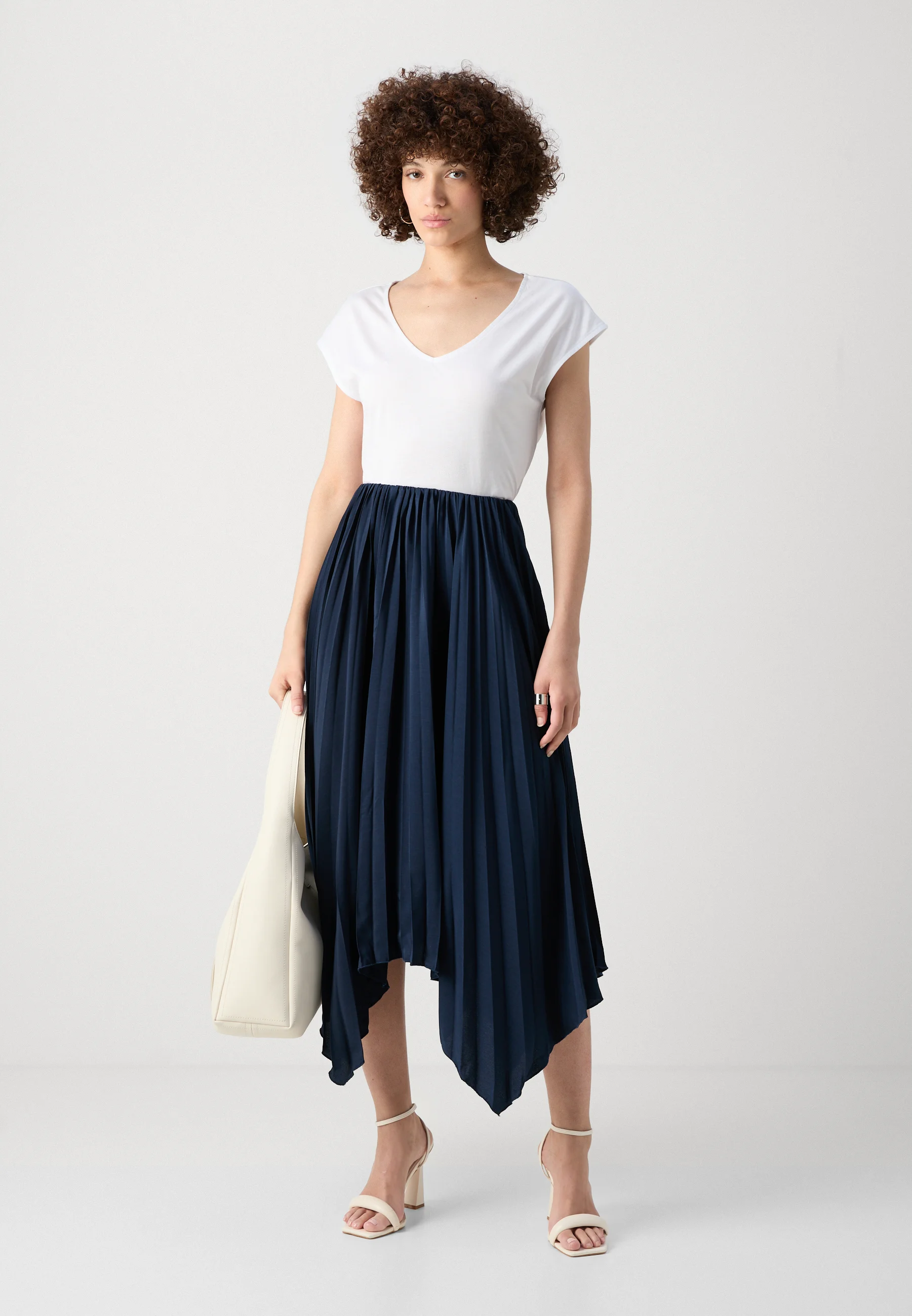 Falda plisada de Anna Field