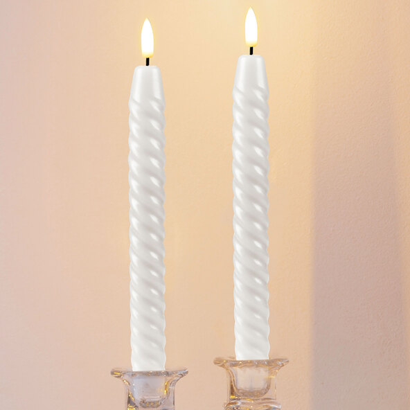 LED-Echtwachskerzen, lang gedreht, weiß, 2 x 2er Set